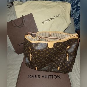 Louis Vuitton Vintage delightful monogram bag. *PRICE FIRM*